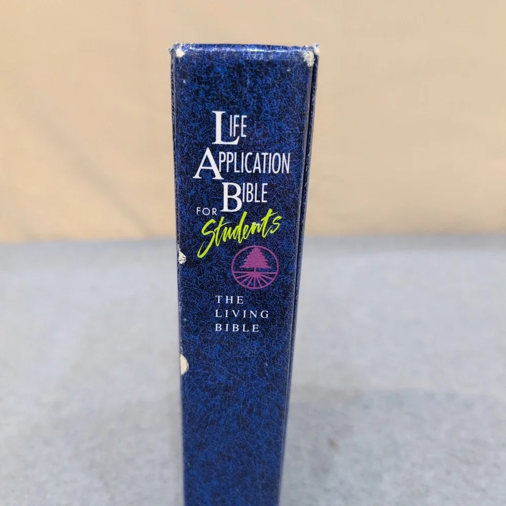 Life Application Bible for Students The Living Bible 1992 Hardcover Blue Tyndale - Picture 2 of 5